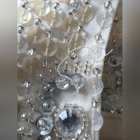 Jenny Packham Wedding Dress - Picture 12 of 16